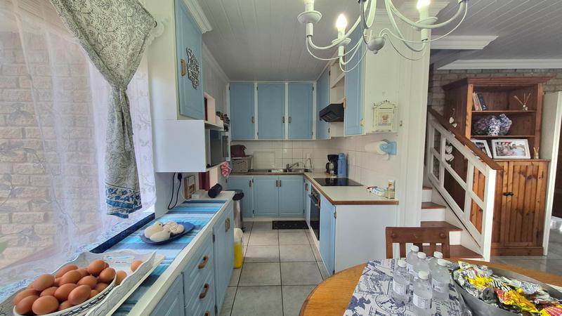 4 Bedroom Property for Sale in Hartenbos Heuwels Western Cape